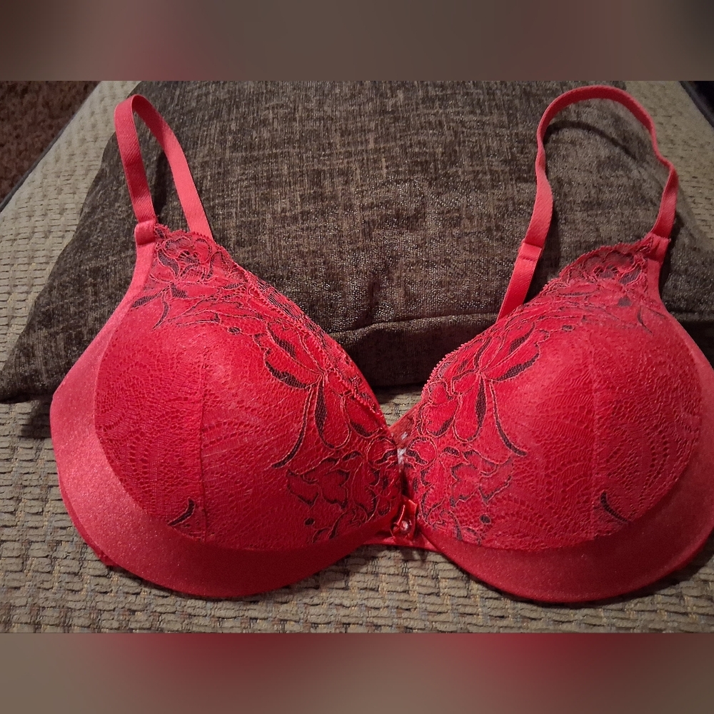 Elegant Women's Lace Bras - Set of 3 - Picture 4 of 10